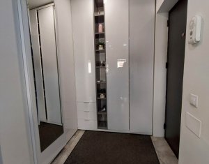 Appartement 3 chambres à vendre dans Cluj-napoca, zone Intre Lacuri