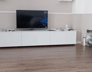 , 60m2 dans Floresti