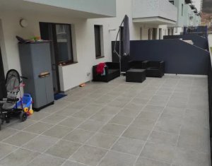 Appartement 3 chambres à vendre dans Floresti