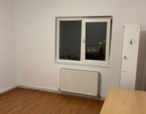 Appartement 4 chambres à vendre dans Cluj-napoca, zone Marasti
