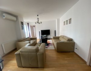 Appartement 3 chambres à vendre dans Cluj-napoca, zone Borhanci