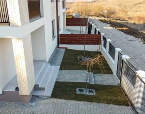 Maison 4 chambres à vendre dans Floresti