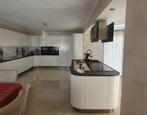 Maison 4 chambres à vendre dans Luna De Sus