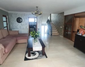 Maison 4 chambres à vendre dans Luna De Sus