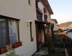 Maison 4 chambres à vendre dans Floresti