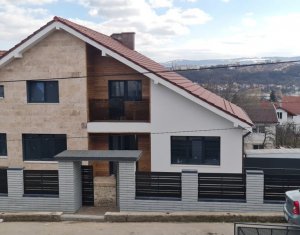Maison 6 chambres à vendre dans Cluj-napoca, zone Dambul Rotund