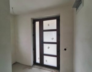 Maison 4 chambres à vendre dans Floresti