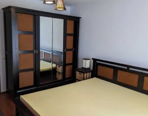 Maison 4 chambres à vendre dans Floresti