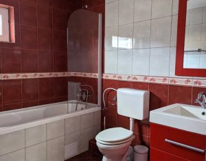 Maison 4 chambres à vendre dans Floresti