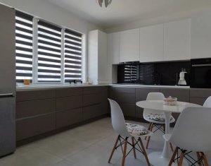 Maison 4 chambres à vendre dans Floresti