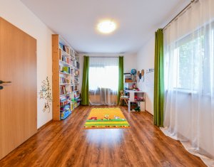 Maison 5 chambres à vendre dans Cluj-napoca, zone Faget