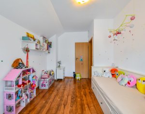 Maison 5 chambres à vendre dans Cluj-napoca, zone Faget