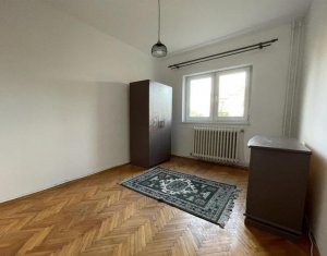 Appartement 3 chambres à vendre dans Cluj-napoca, zone Plopilor