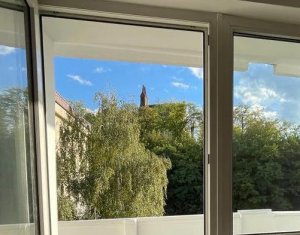 Appartement 3 chambres à vendre dans Cluj-napoca, zone Plopilor