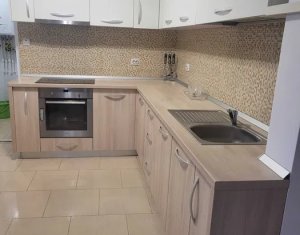 Maison 4 chambres à vendre dans Cluj-napoca, zone Intre Lacuri