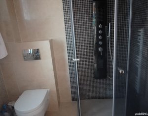 Maison 4 chambres à vendre dans Floresti