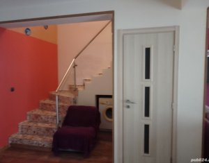 Maison 4 chambres à vendre dans Floresti