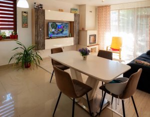 Maison 4 chambres à vendre dans Floresti