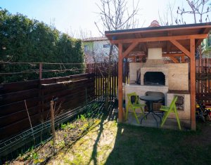 Maison 4 chambres à vendre dans Floresti