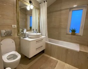 Maison 3 chambres à vendre dans Floresti