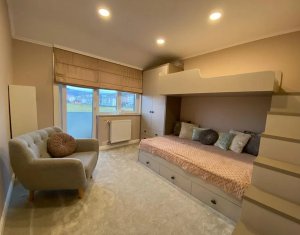 Maison 3 chambres à vendre dans Floresti