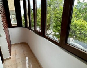 Appartement 3 chambres à vendre dans Cluj-napoca, zone Plopilor