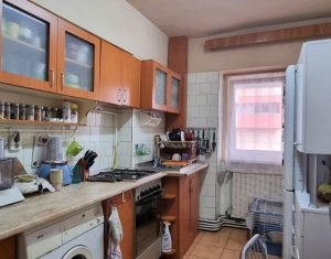 Appartement 3 chambres à vendre dans Cluj-napoca, zone Marasti