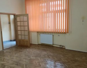 Maison 3 chambres à vendre dans Cluj-napoca, zone Centru