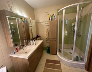 Maison 6 chambres à vendre dans Cluj-napoca, zone Andrei Muresanu