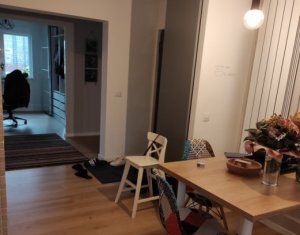 Appartement 4 chambres à vendre dans Cluj-napoca, zone Marasti