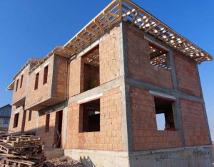 Ház 4 szobák eladó on Dezmir, Zóna Centru