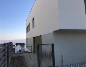 Maison 4 chambres à vendre dans Cluj-napoca, zone Iris