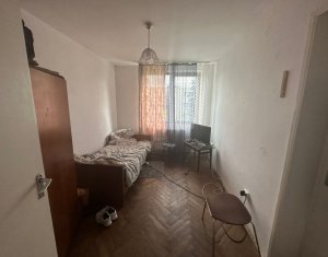 Appartement 3 chambres à vendre dans Cluj-napoca, zone Plopilor