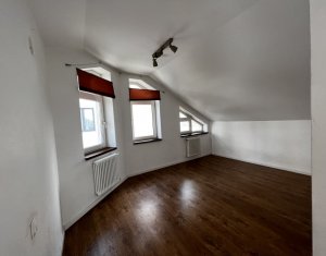 Maison 8 chambres à louer dans Cluj-napoca, zone Centru