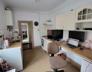 Maison 5 chambres à vendre dans Cluj-napoca, zone Marasti