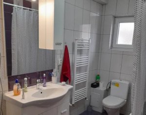 Maison 4 chambres à vendre dans Floresti