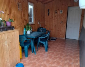 Maison 4 chambres à vendre dans Floresti