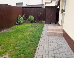 Maison 4 chambres à vendre dans Floresti