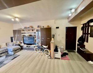 Appartement 3 chambres à vendre dans Floresti