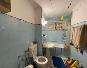 Appartement 4 chambres à vendre dans Cluj-napoca, zone Manastur