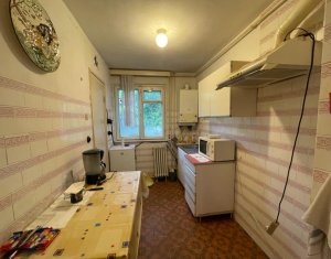 Appartement 4 chambres à vendre dans Cluj-napoca, zone Manastur