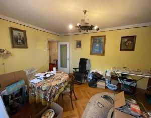 Appartement 4 chambres à vendre dans Cluj-napoca, zone Manastur