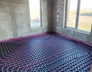 Maison 4 chambres à vendre dans Jucu De Mijloc