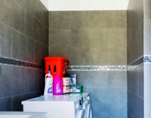 Ház 4 szobák eladó on Floresti