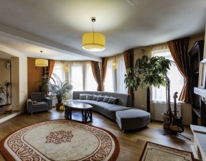 Ház 5 szobák eladó on Floresti