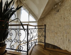 Ház 5 szobák eladó on Floresti