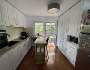 Ház 4 szobák eladó on Floresti