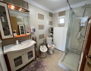 Ház 4 szobák eladó on Floresti