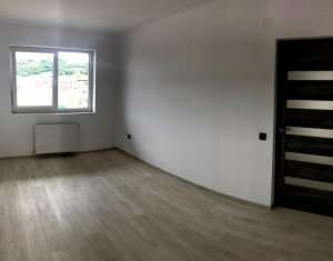 Lakás 2 szobák eladó on Floresti