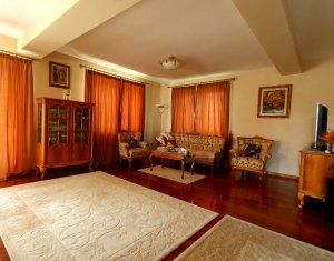 Maison 6 chambres à vendre dans Floresti